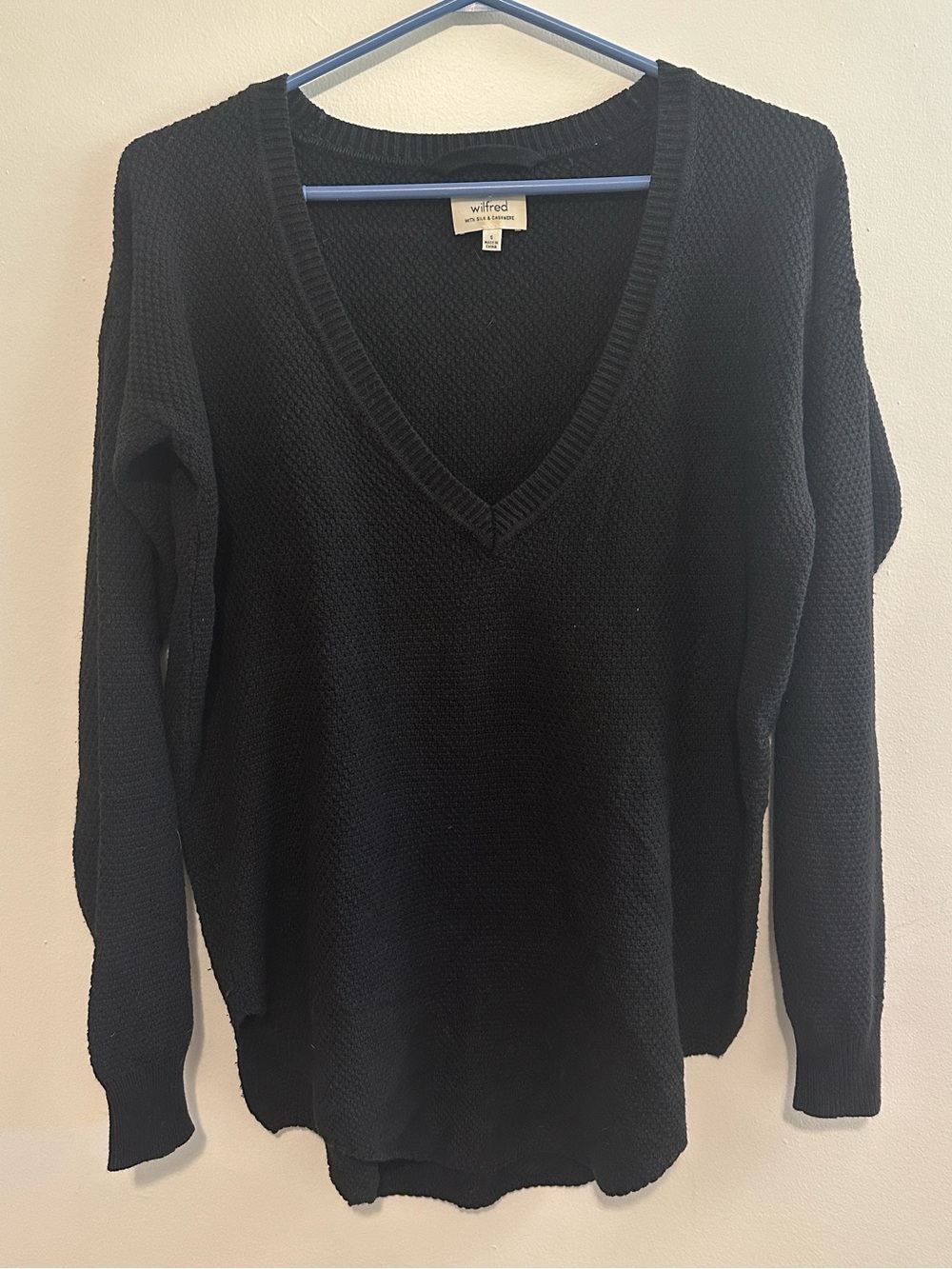 Wilfred Black V-Neck Silk & Cashmere Knit Sweater